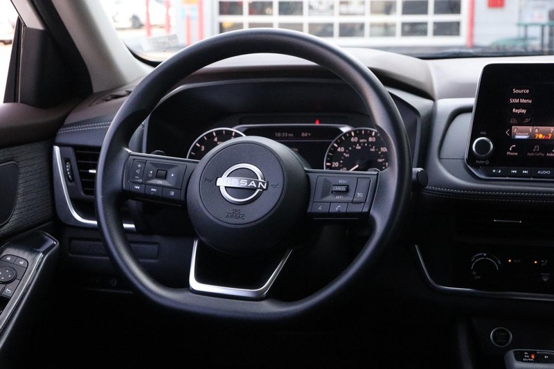 Nissan Rogue Vehicle Image 21