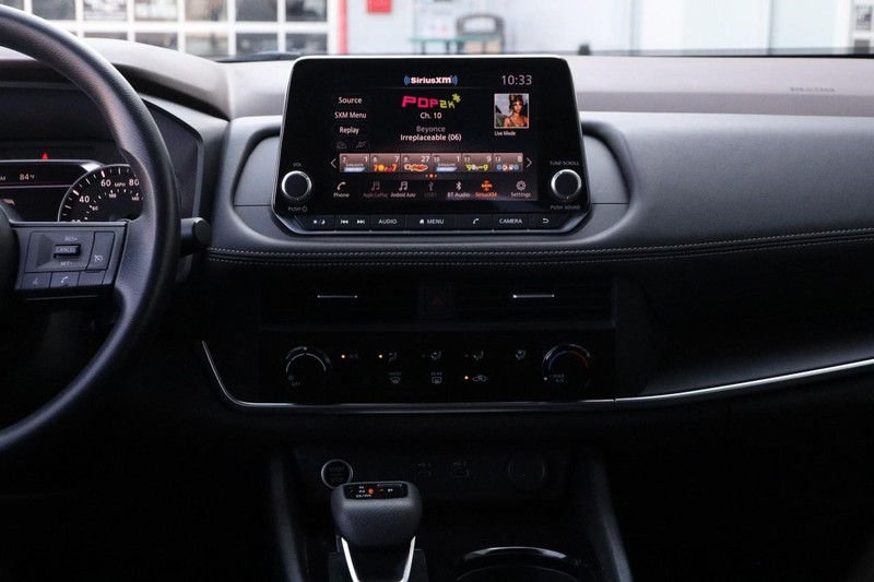 Nissan Rogue Vehicle Image 22