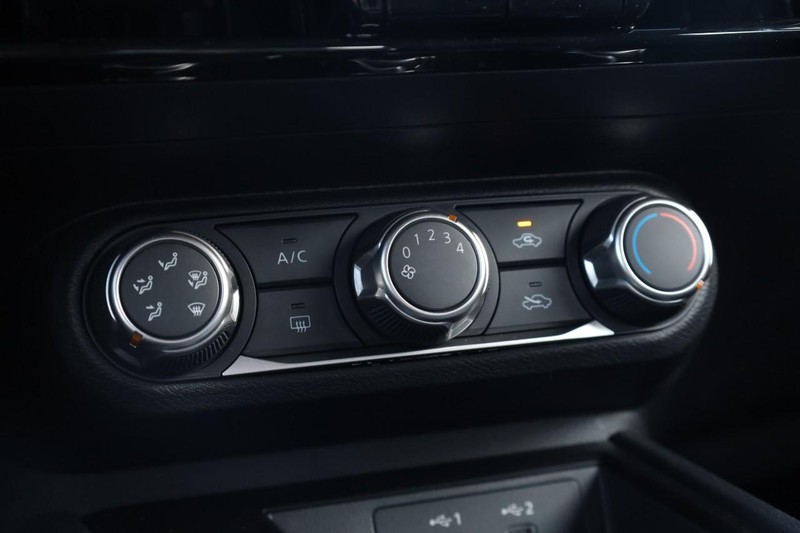 Nissan Kicks Vehicle Image 14