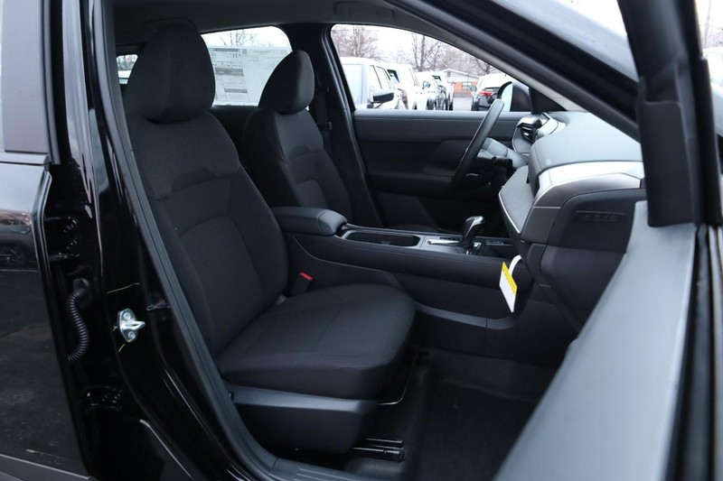 Nissan Kicks Vehicle Image 24