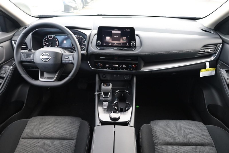 Nissan Rogue Vehicle Image 22