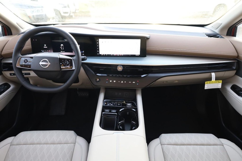 Nissan Murano Vehicle Full-screen Gallery Image 29