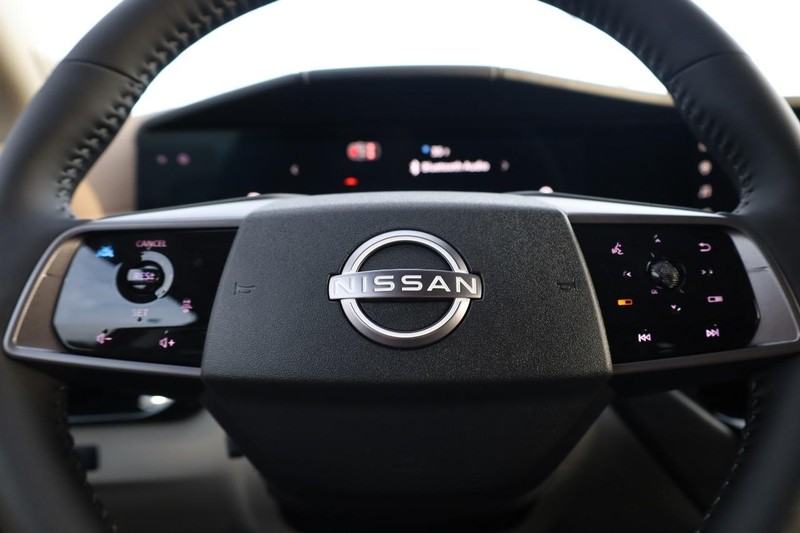 Nissan Murano Vehicle Image 12