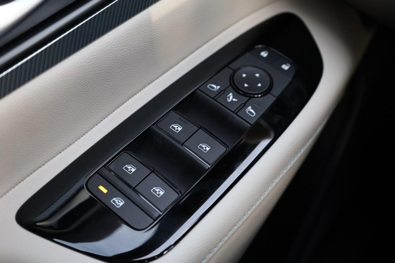 Nissan Murano Vehicle Image 22