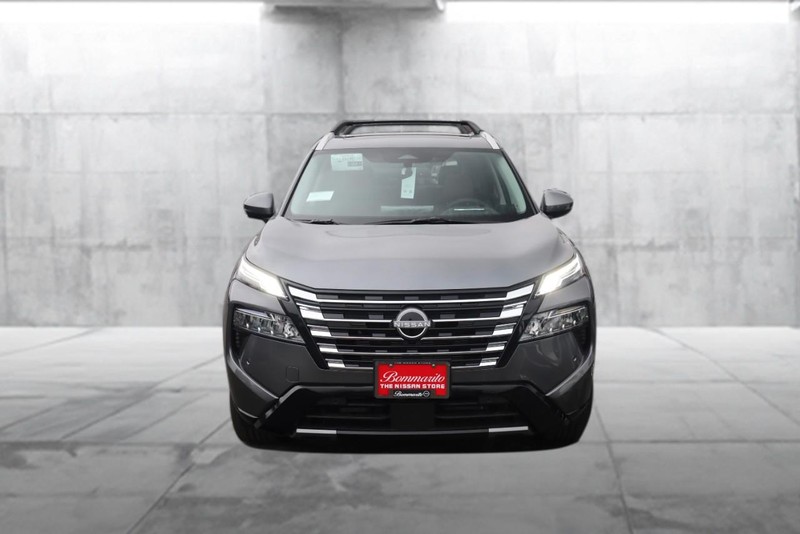 Nissan Rogue Vehicle Image 04