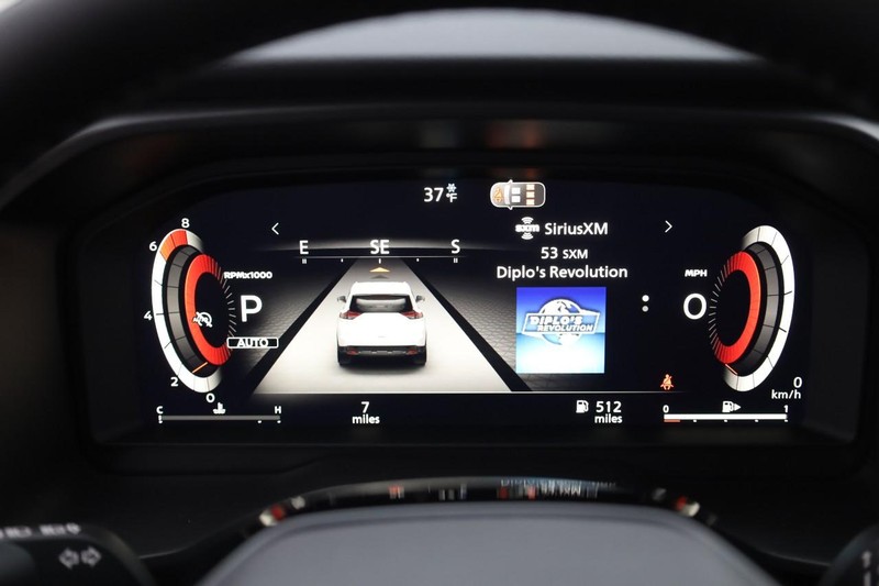 Nissan Rogue Vehicle Image 12