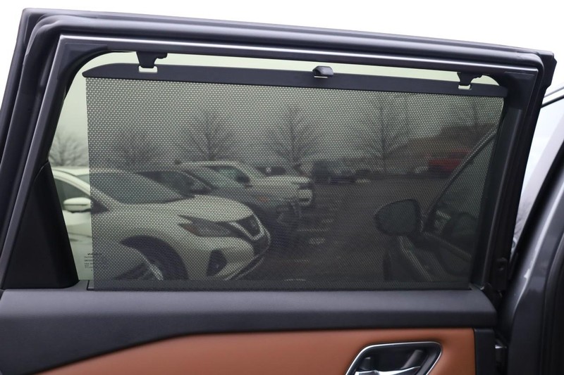 Nissan Rogue Vehicle Image 25