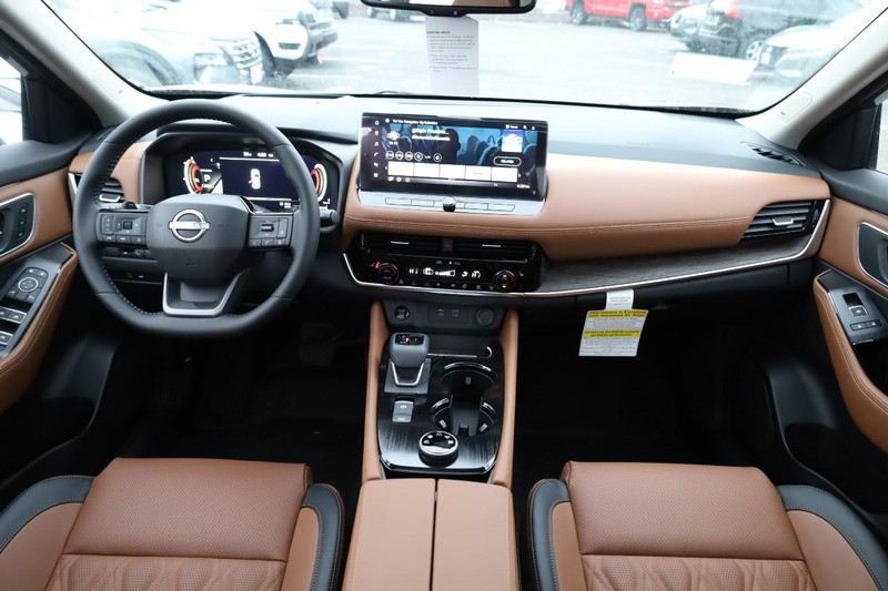 Nissan Rogue Vehicle Image 27