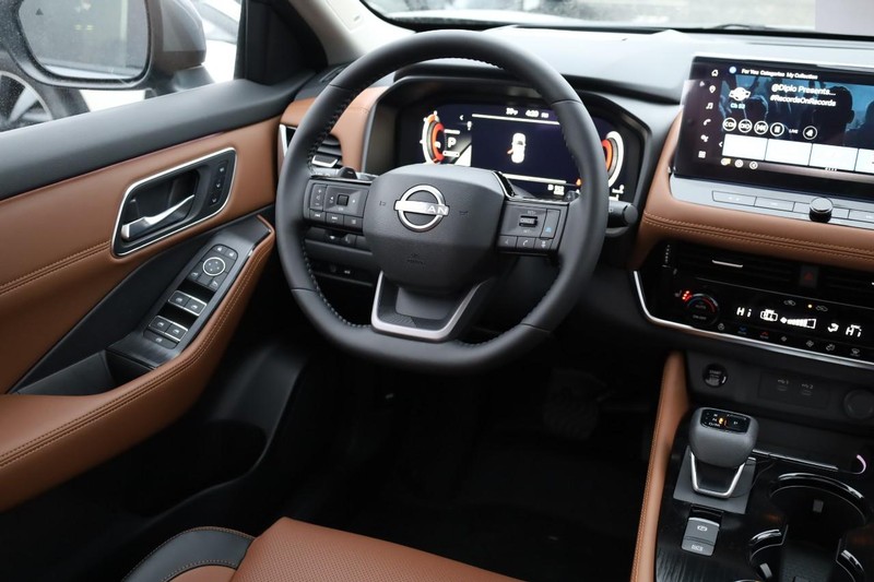 Nissan Rogue Vehicle Image 28