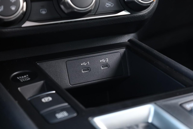 Nissan Kicks Vehicle Image 15