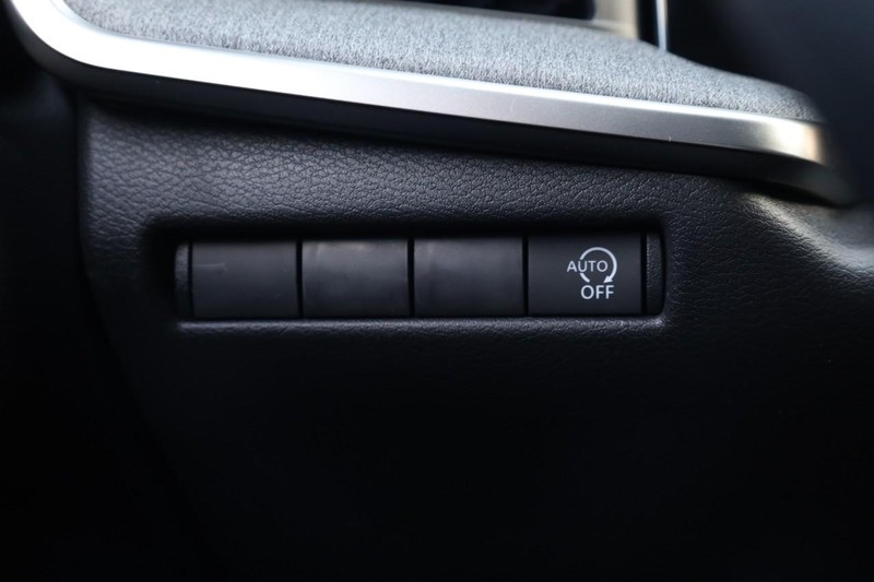 Nissan Kicks Vehicle Image 19