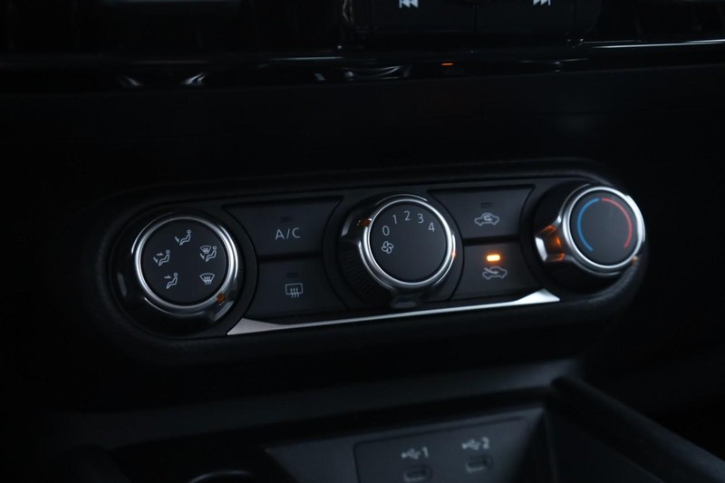 Nissan Kicks Vehicle Image 14