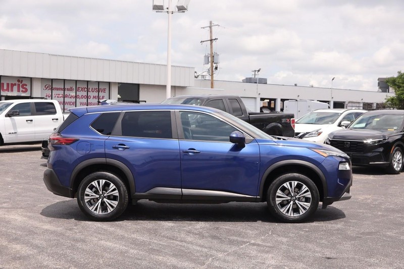 Nissan Rogue Vehicle Image 05