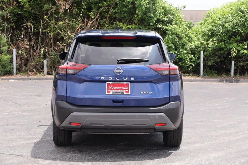 Nissan Rogue Vehicle Image 06