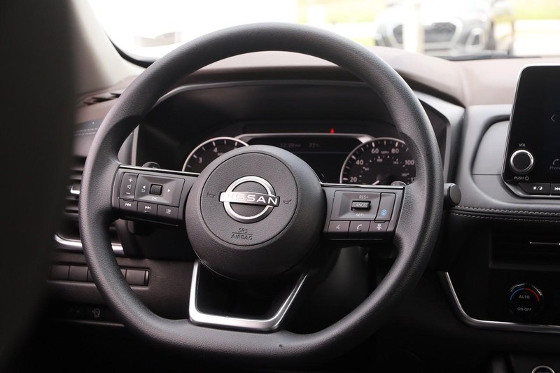 Nissan Rogue Vehicle Image 20