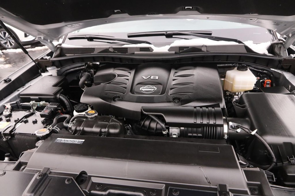 Nissan Armada Vehicle Full-screen Gallery Image 26