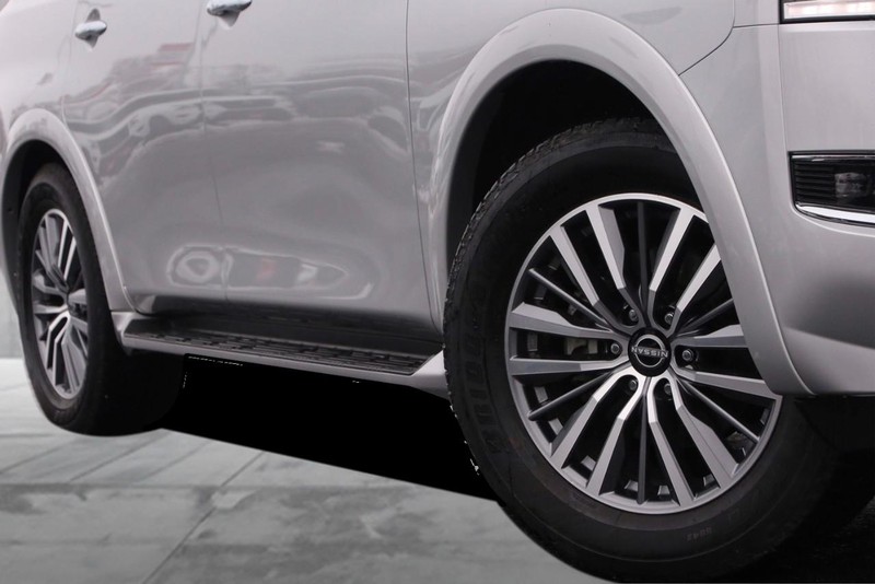 Nissan Armada Vehicle Image 04