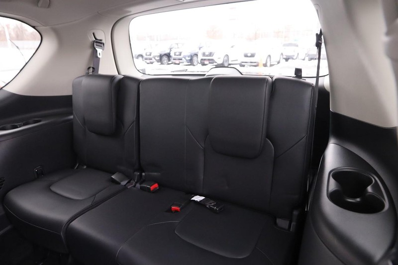 Nissan Armada Vehicle Image 08