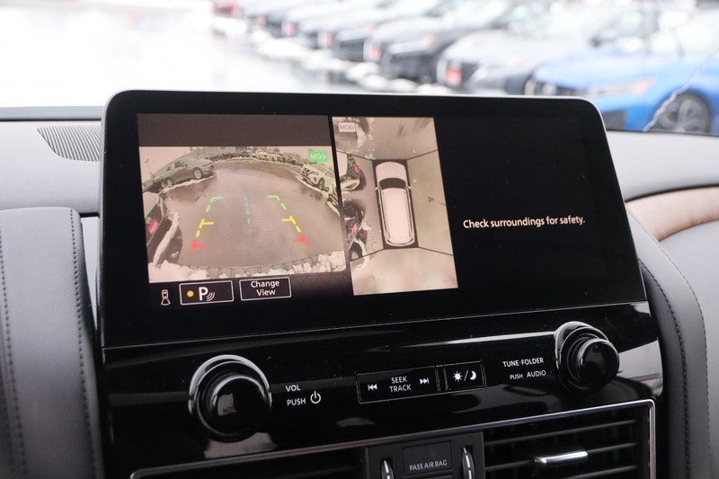 Nissan Armada Vehicle Image 14