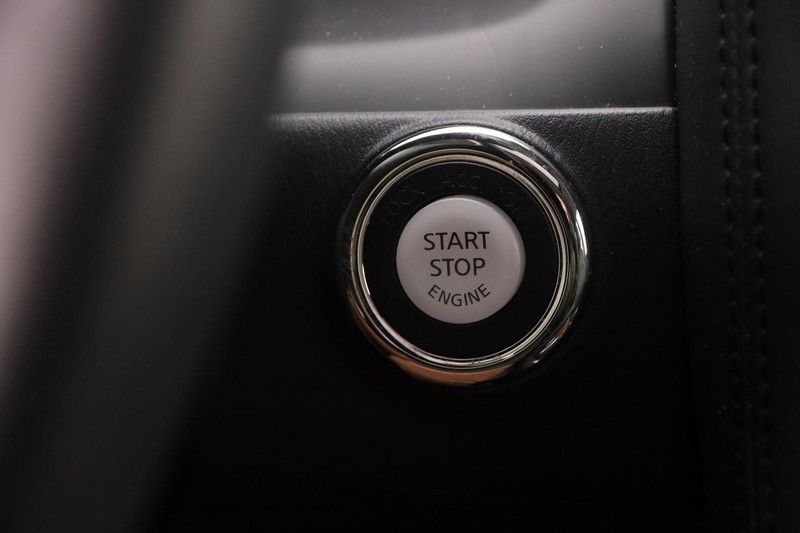 Nissan Armada Vehicle Image 15