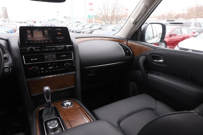 Nissan Armada Vehicle Image 24