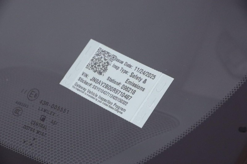 Nissan Armada Vehicle Image 28