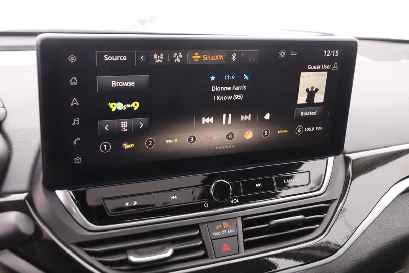 Nissan Altima Vehicle Image 15