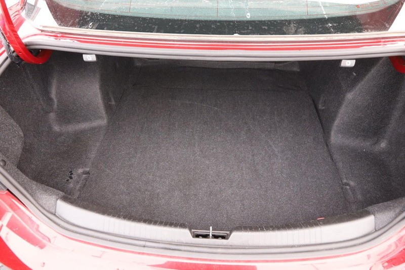 Chevrolet Malibu Vehicle Full-screen Gallery Image 07