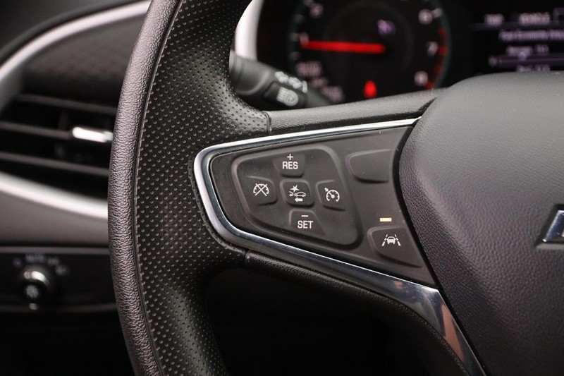 Chevrolet Malibu Vehicle Full-screen Gallery Image 11