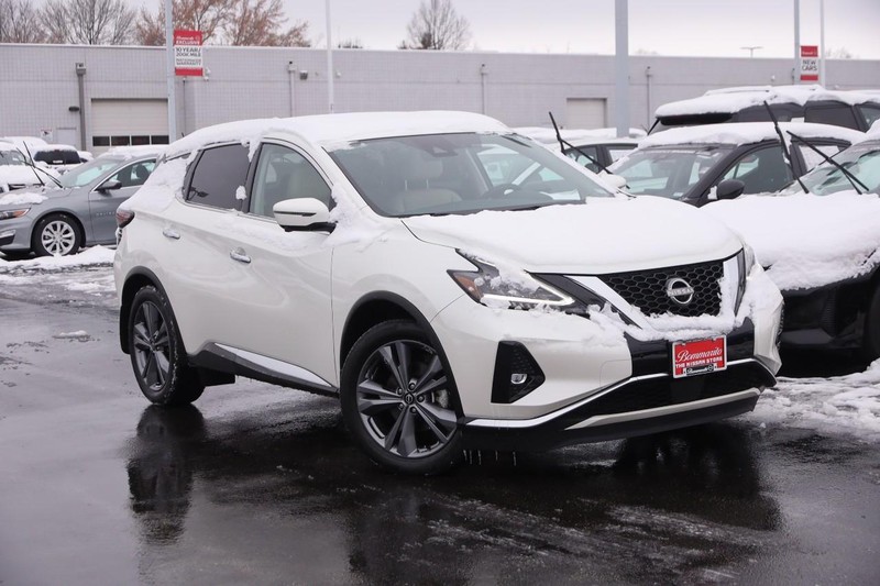 Nissan Murano Vehicle Image 02