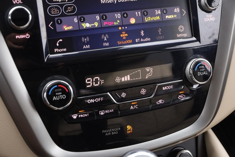 Nissan Murano Vehicle Image 19