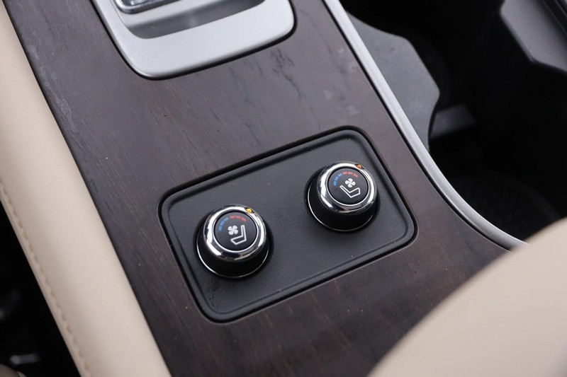 Nissan Murano Vehicle Image 20