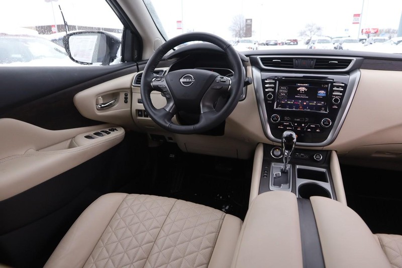 Nissan Murano Vehicle Image 23