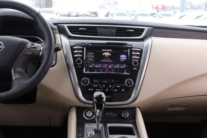 Nissan Murano Vehicle Image 25