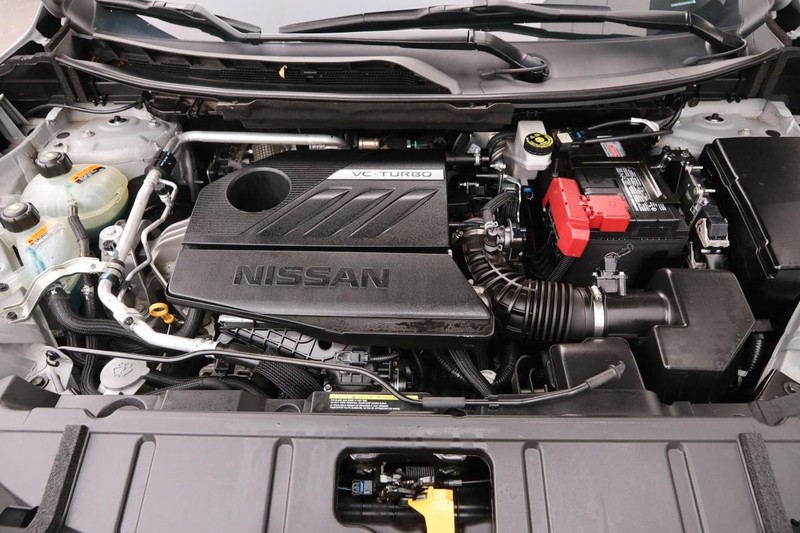 Nissan Rogue Vehicle Full-screen Gallery Image 28