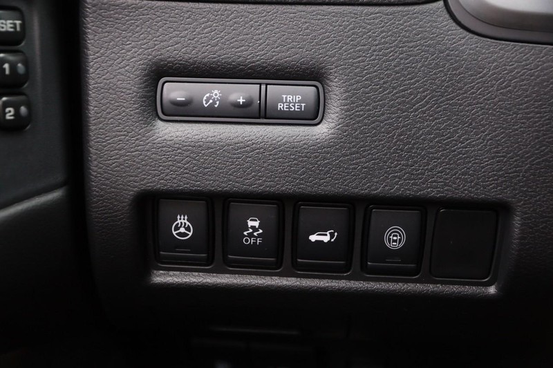 Nissan Murano Vehicle Image 21