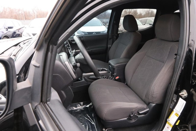 Toyota Tacoma Vehicle Image 07