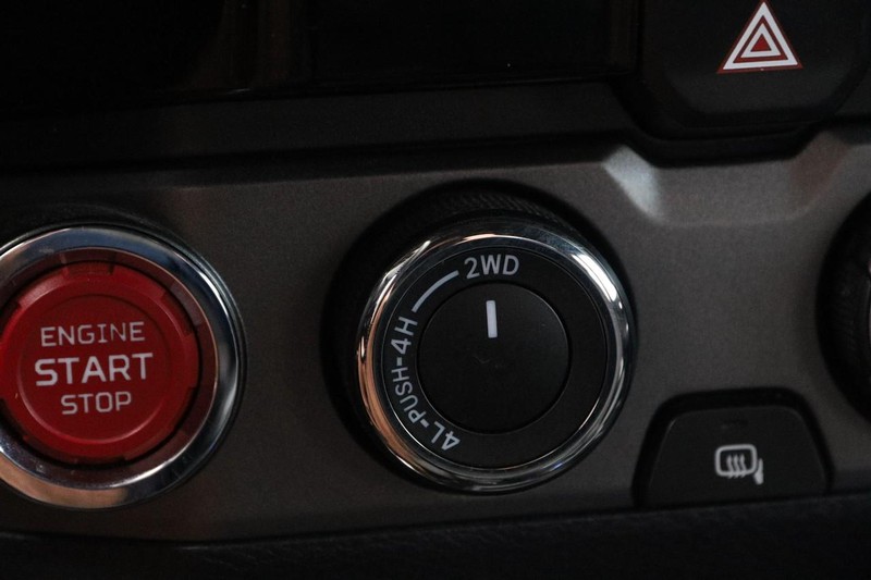 Toyota Tacoma Vehicle Image 14