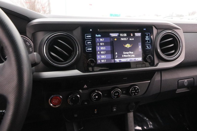 Toyota Tacoma Vehicle Image 15