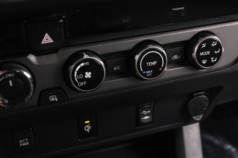 Toyota Tacoma Vehicle Image 18