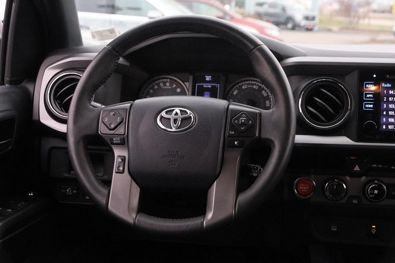 Toyota Tacoma Vehicle Image 22
