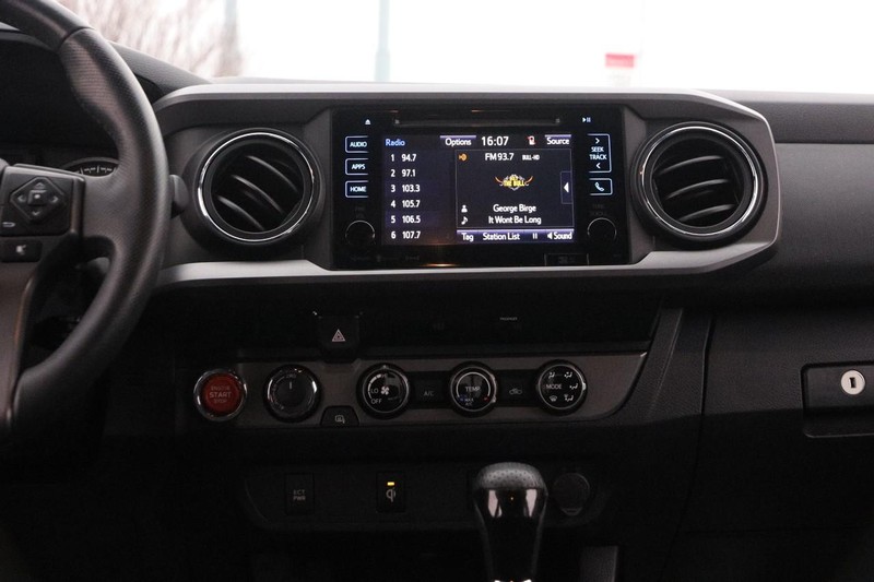 Toyota Tacoma Vehicle Image 23