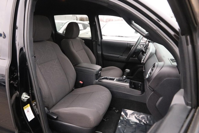 Toyota Tacoma Vehicle Image 25