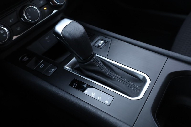 Nissan Kicks Vehicle Image 16