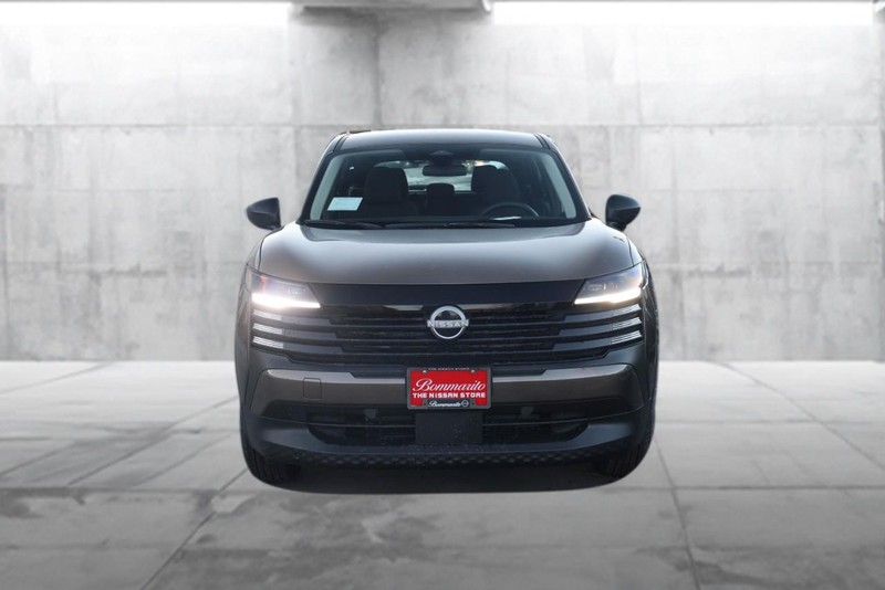 Nissan Kicks Vehicle Image 04