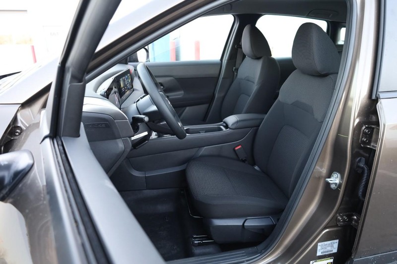 Nissan Kicks Vehicle Image 08