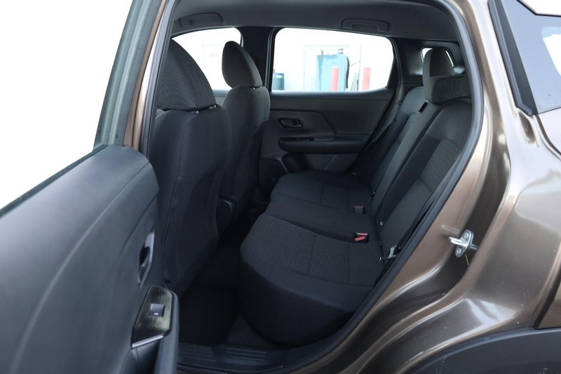 Nissan Kicks Vehicle Image 20