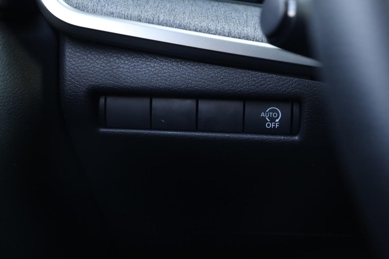 Nissan Kicks Vehicle Image 19