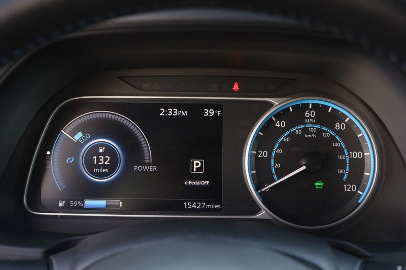 Nissan LEAF Vehicle Image 13