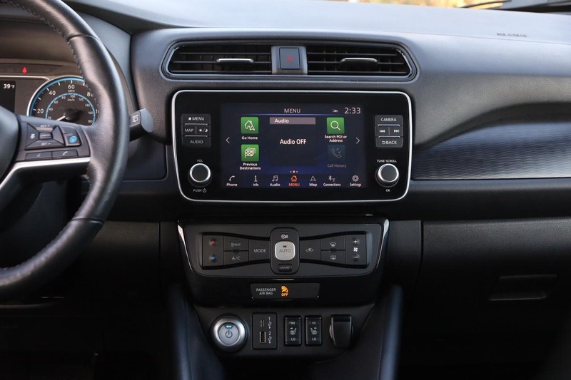 Nissan LEAF Vehicle Image 23